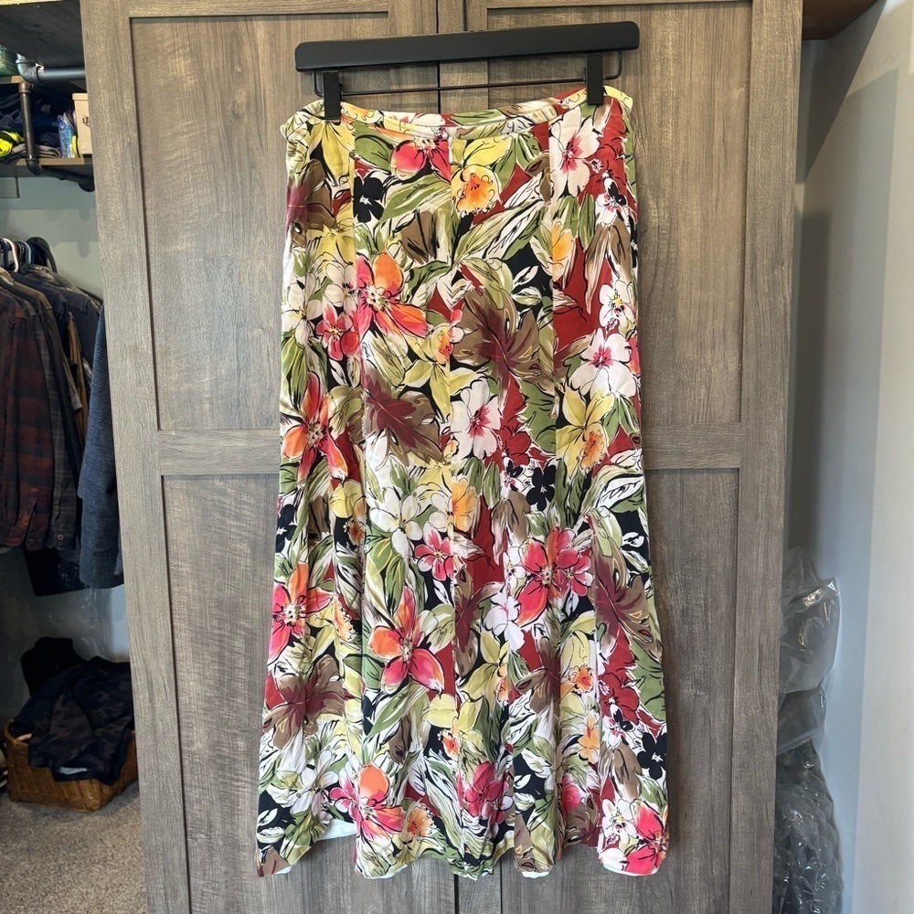 Talbots Vintage Silk MIDI Skirt size 12 Floral lined - Picture 2 of 12